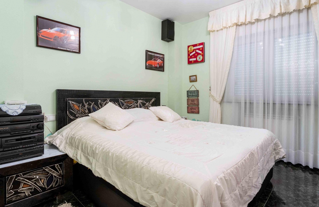 Resale - Villa - Orihuela Costa - MUY CERCA DE LA PLAYA