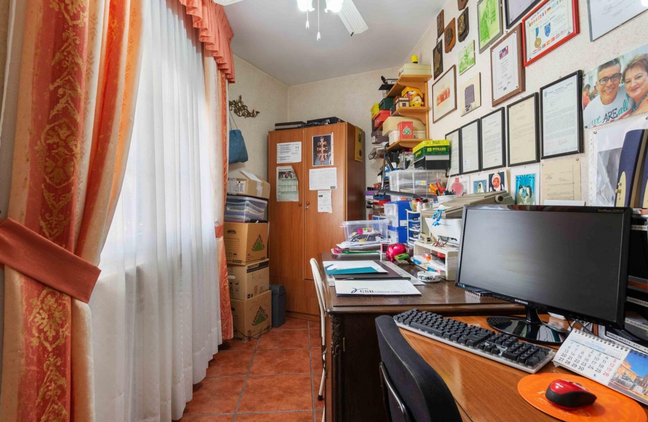 Resale - Villa - Orihuela Costa - MUY CERCA DE LA PLAYA