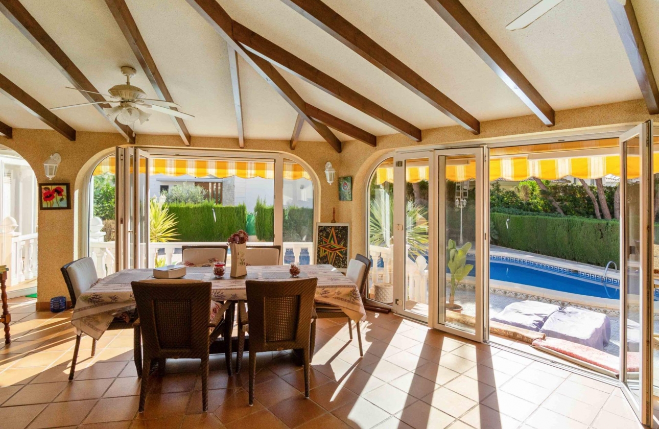 Resale - Villa - Orihuela Costa - MUY CERCA DE LA PLAYA