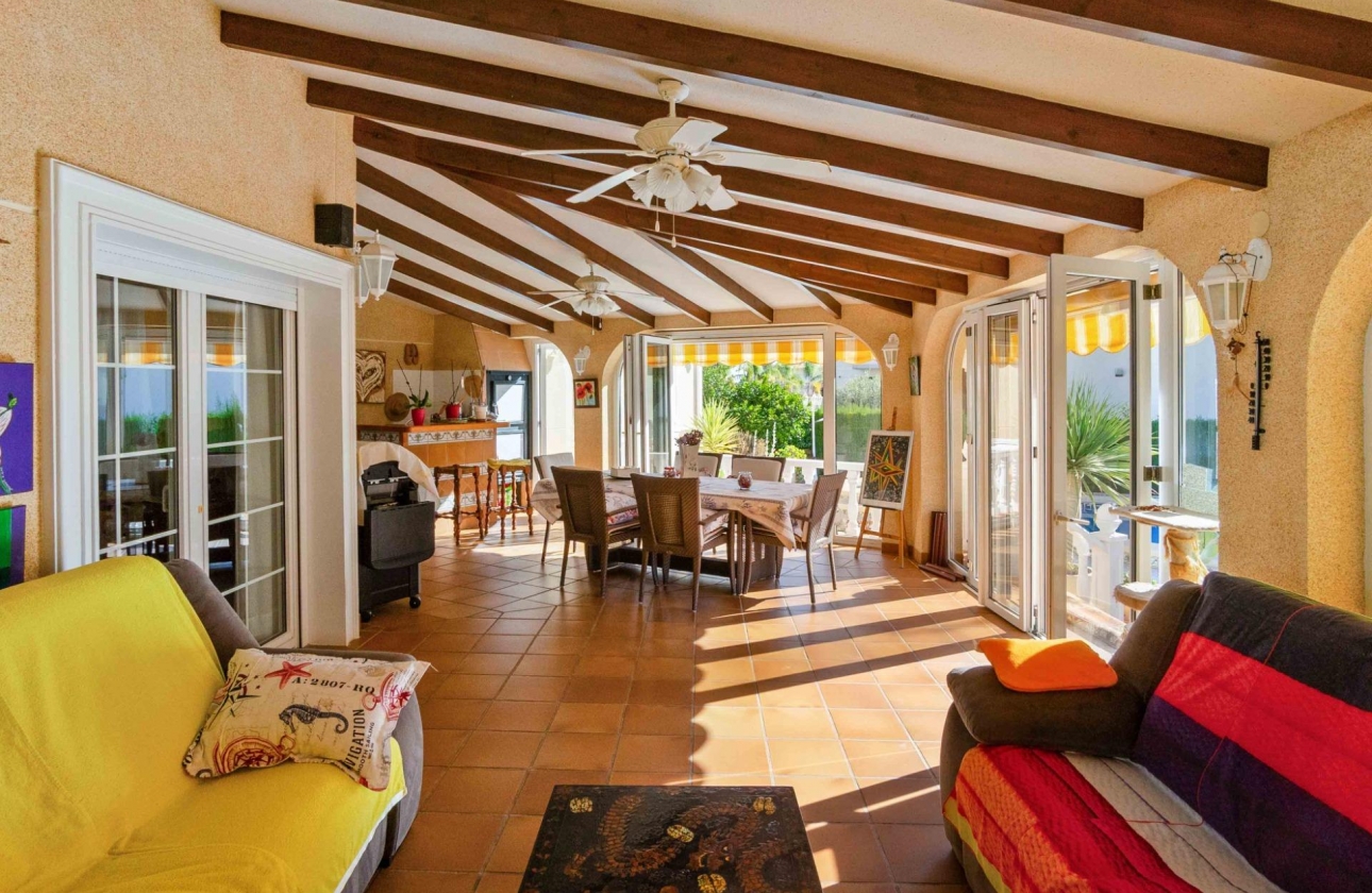 Resale - Villa - Orihuela Costa - MUY CERCA DE LA PLAYA