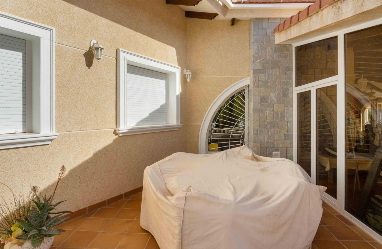 Resale - Villa - Orihuela Costa - MUY CERCA DE LA PLAYA