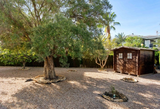 Resale - Villa - Orihuela Costa - MUY CERCA DE LA PLAYA