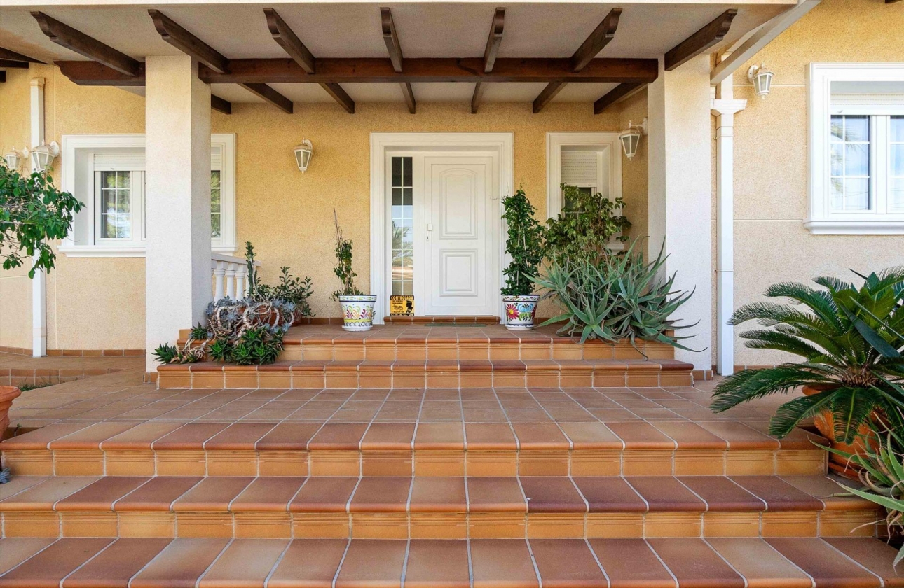 Resale - Villa - Orihuela Costa - MUY CERCA DE LA PLAYA