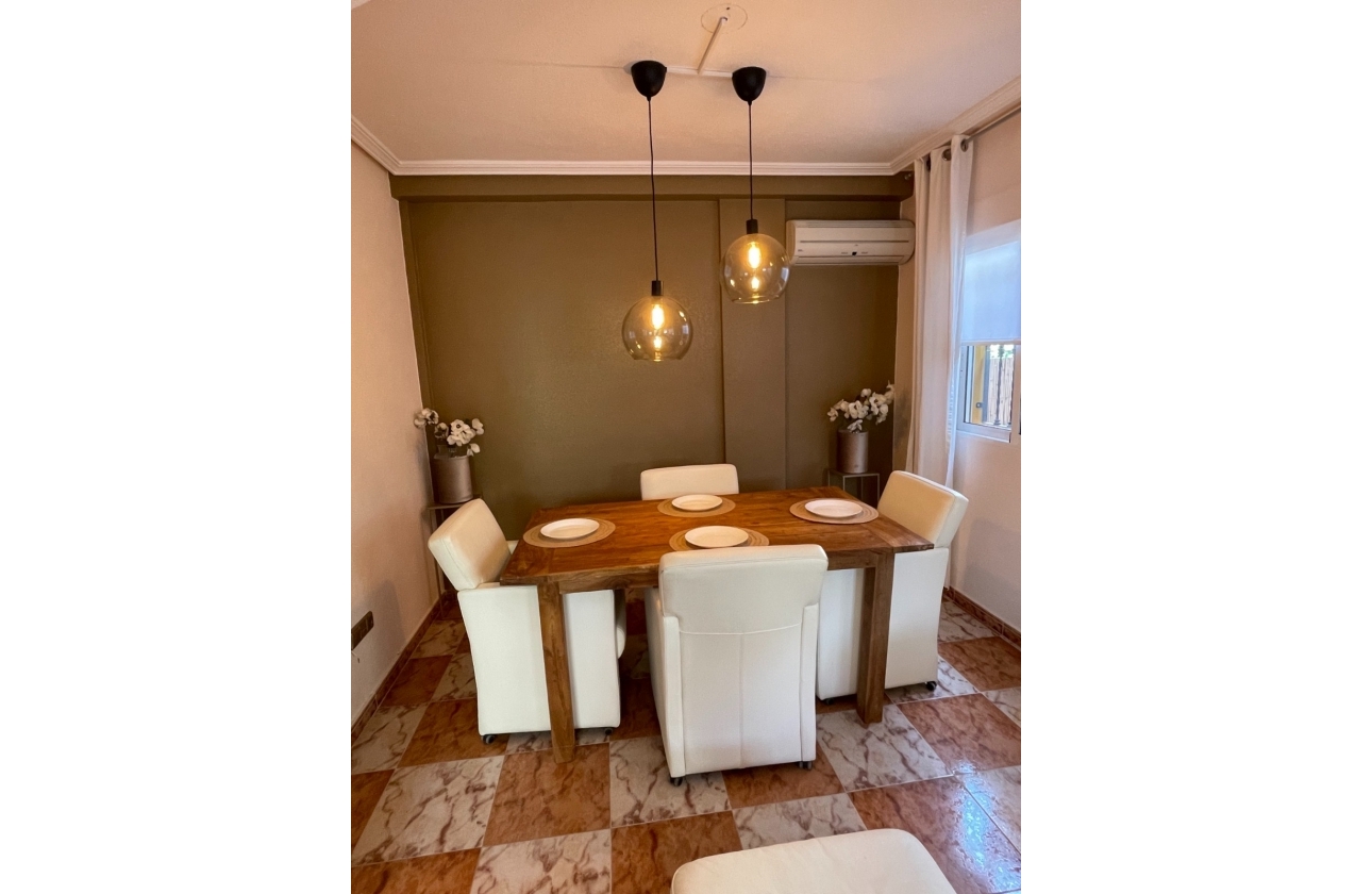 Rynek wtórny - Villa - Orihuela Costa - La Regia