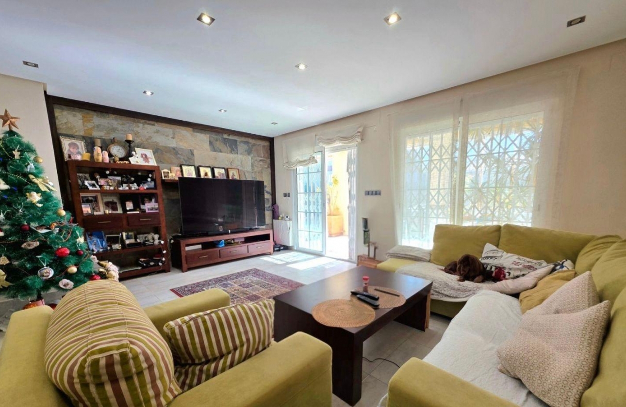 Rynek wtórny - Villa - Orihuela Costa - Campoamor