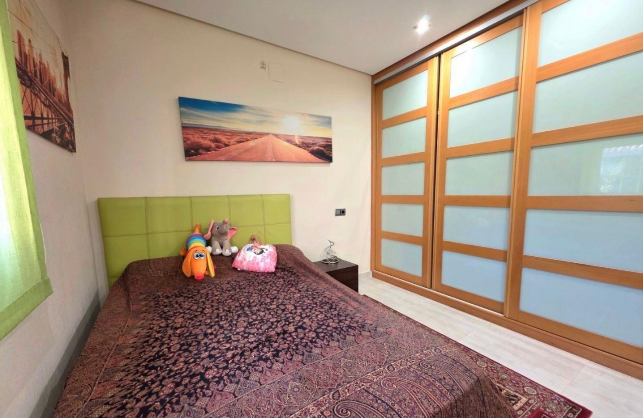 Rynek wtórny - Villa - Orihuela Costa - Campoamor