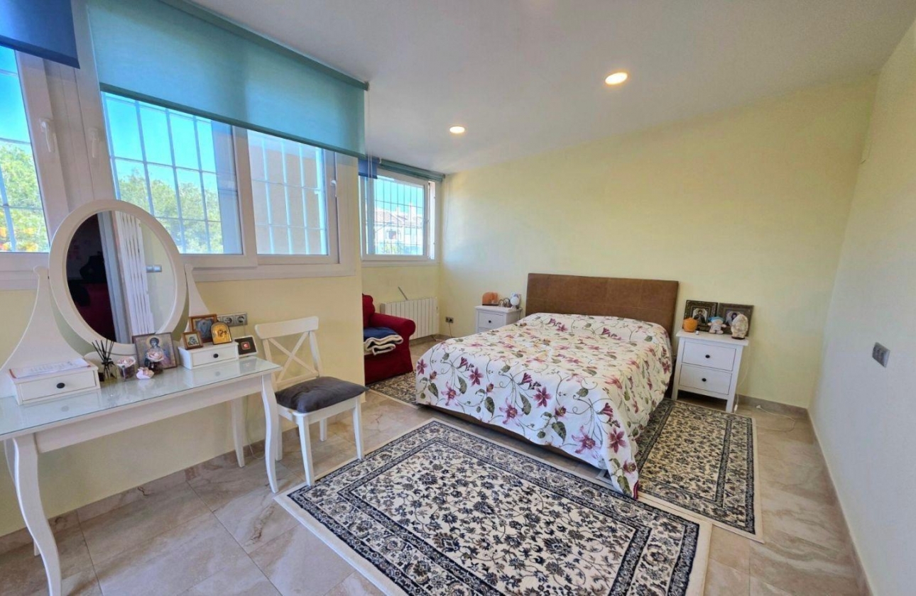 Rynek wtórny - Villa - Orihuela Costa - Campoamor