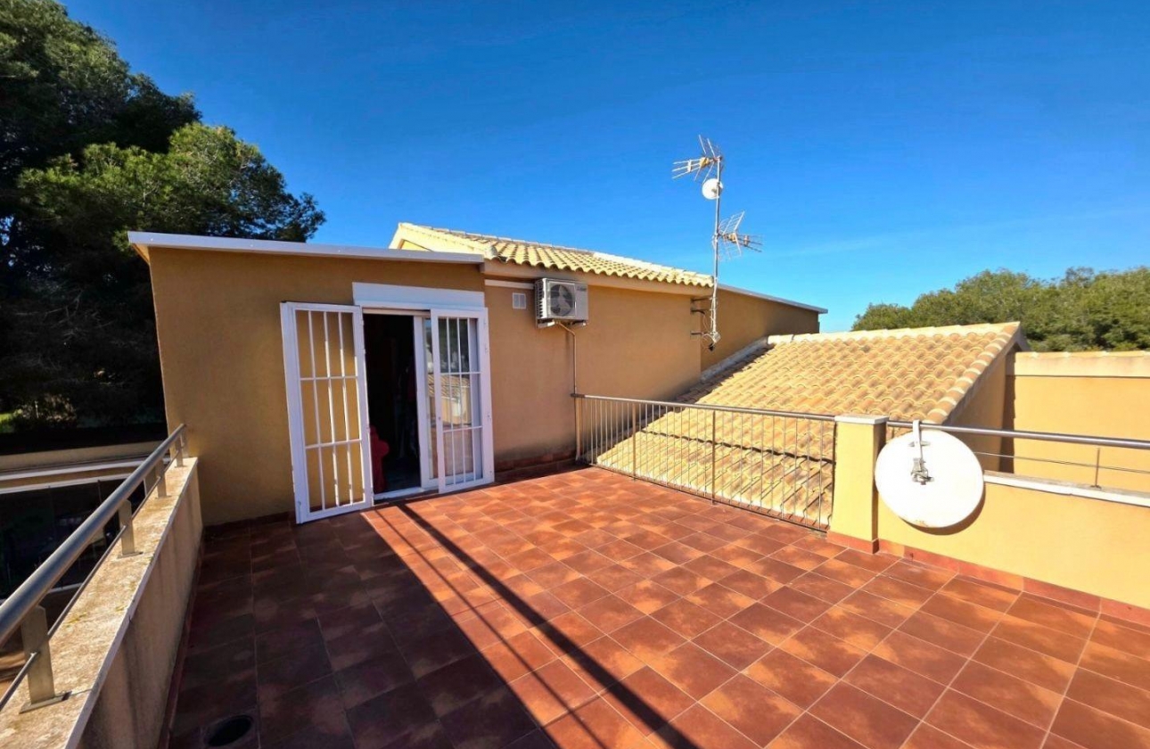 Rynek wtórny - Villa - Orihuela Costa - Campoamor