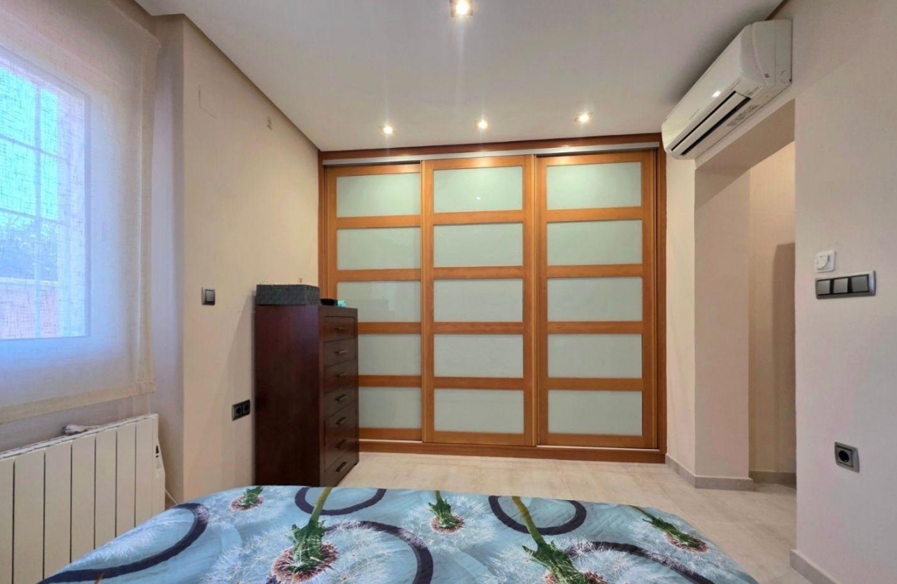 Rynek wtórny - Villa - Orihuela Costa - Campoamor