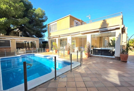 Rynek wtórny - Villa - Orihuela Costa - Campoamor