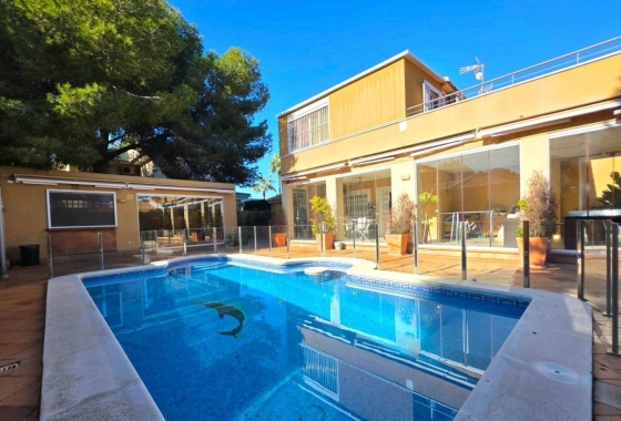 Rynek wtórny - Villa - Orihuela Costa - Campoamor