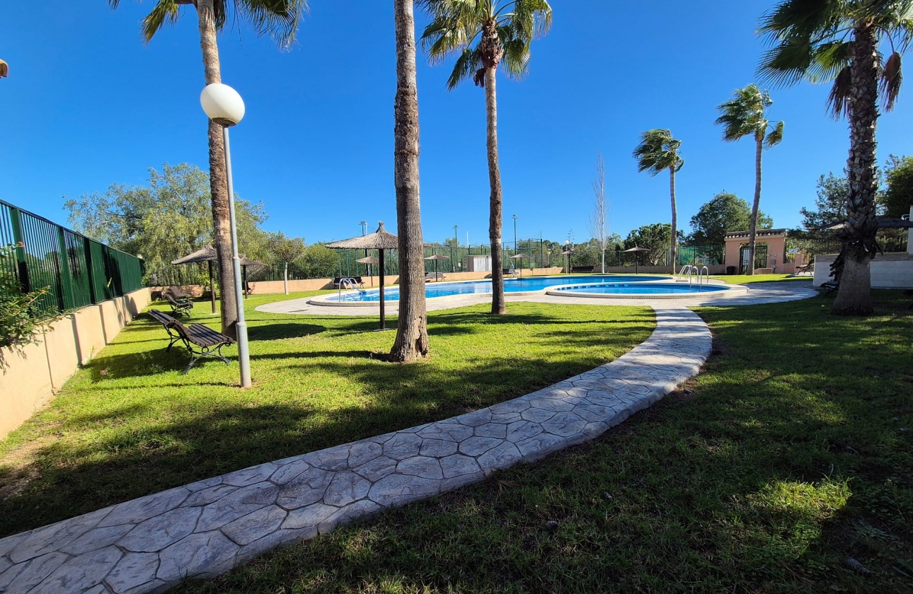 Resale - Semi-detached - Torrevieja - Los Altos