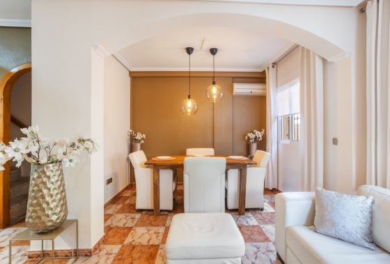 Rynek wtórny - Villa - Orihuela Costa - La Regia