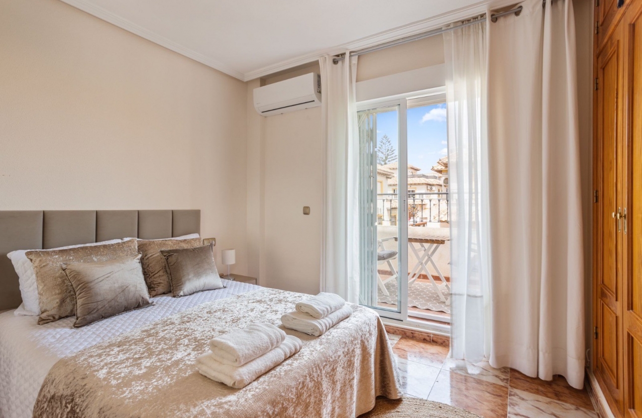 Rynek wtórny - Villa - Orihuela Costa - La Regia