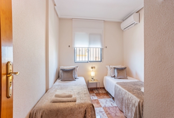 Rynek wtórny - Villa - Orihuela Costa - La Regia