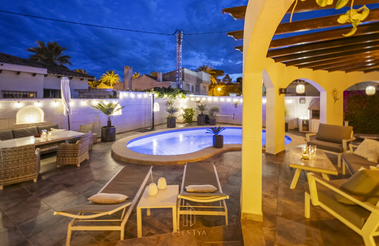 Rynek wtórny - Villa - Orihuela Costa - Cabo Roig