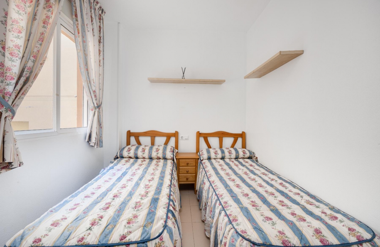Rynek wtórny - Bungalow - Torrevieja - Playa De Los Naufragos