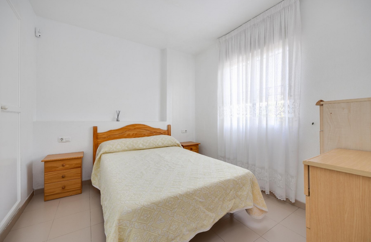 Rynek wtórny - Bungalow - Torrevieja - Playa De Los Naufragos