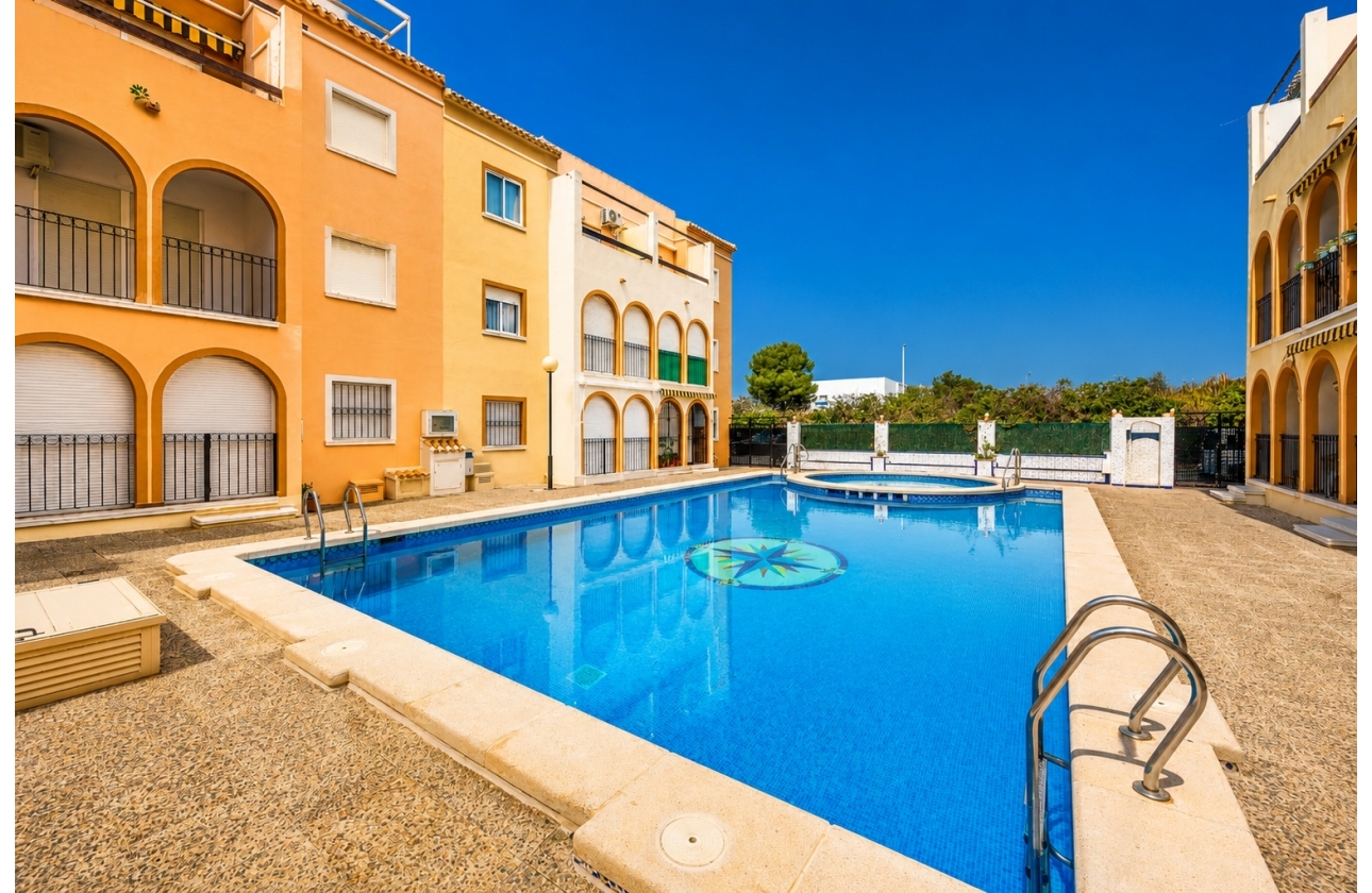 Rynek wtórny - Bungalow - Torrevieja - Playa De Los Naufragos