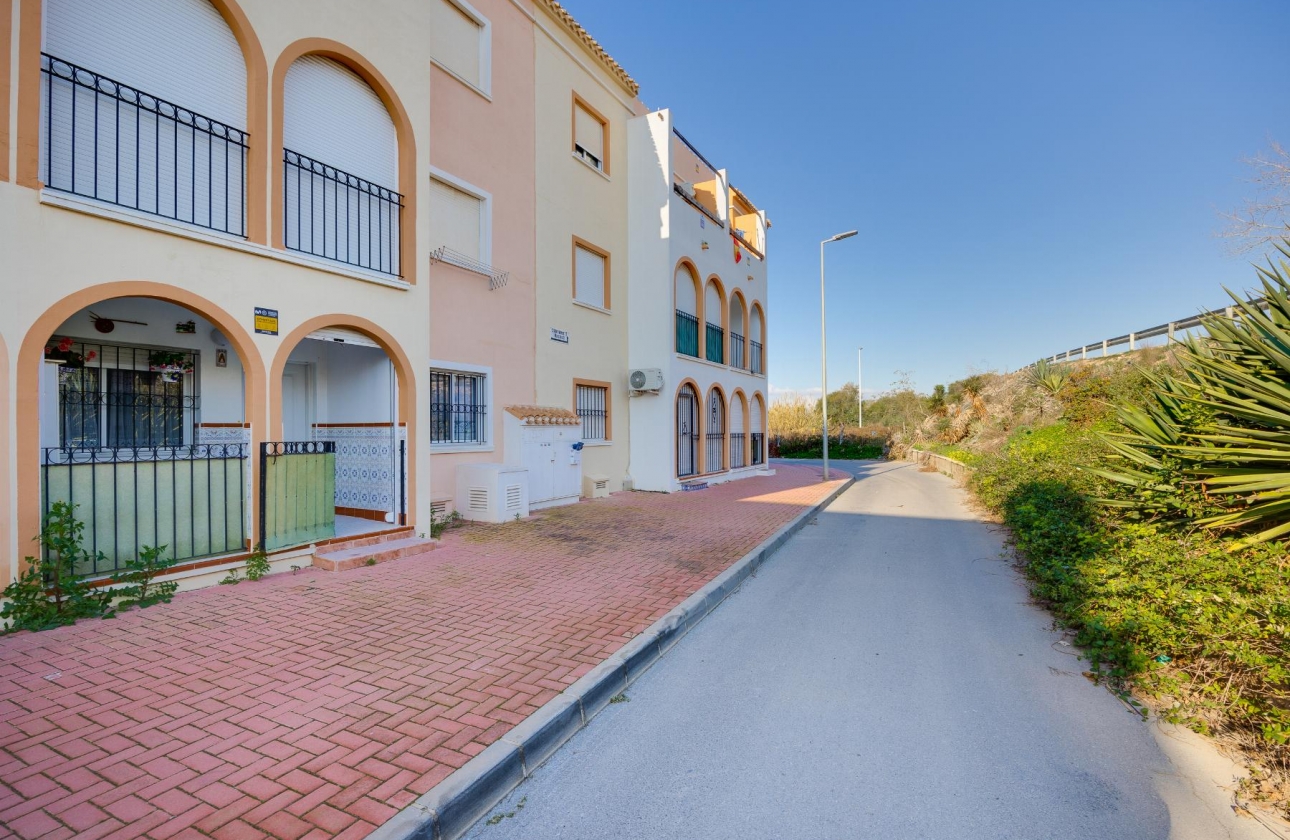 Rynek wtórny - Bungalow - Torrevieja - Playa De Los Naufragos