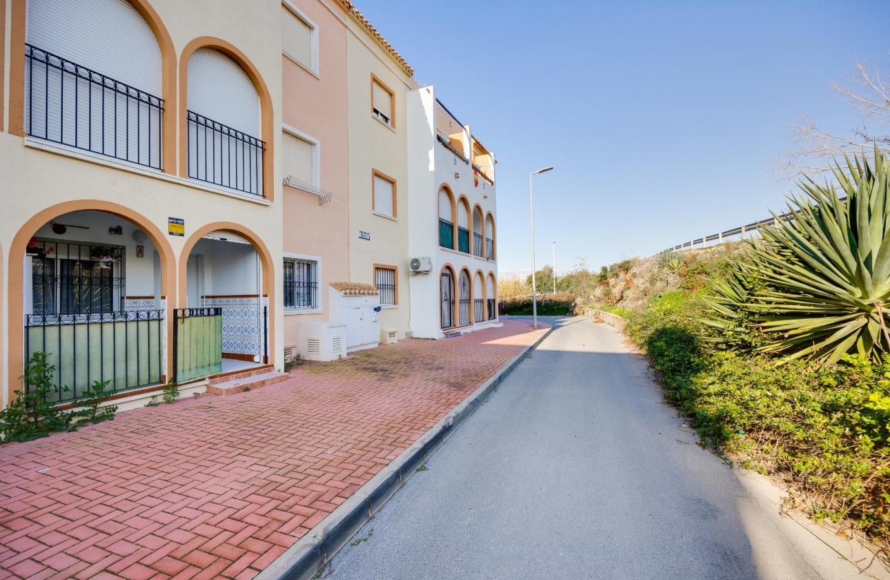 Rynek wtórny - Bungalow - Torrevieja - Playa De Los Naufragos