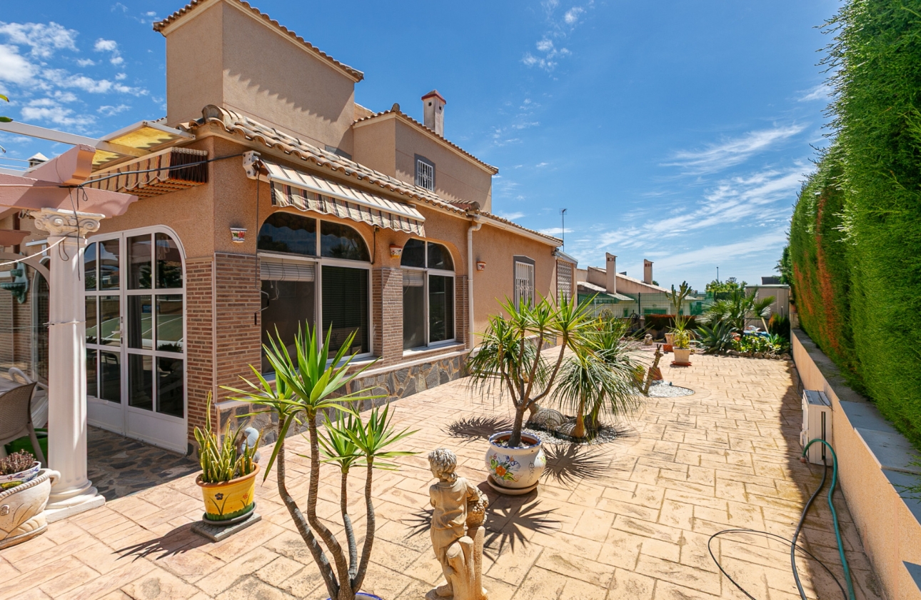 Rynek wtórny - Villa - Orihuela Costa - La Zenia