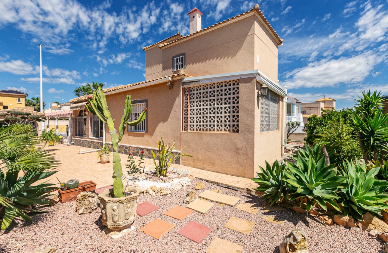 Rynek wtórny - Villa - Orihuela Costa - La Zenia