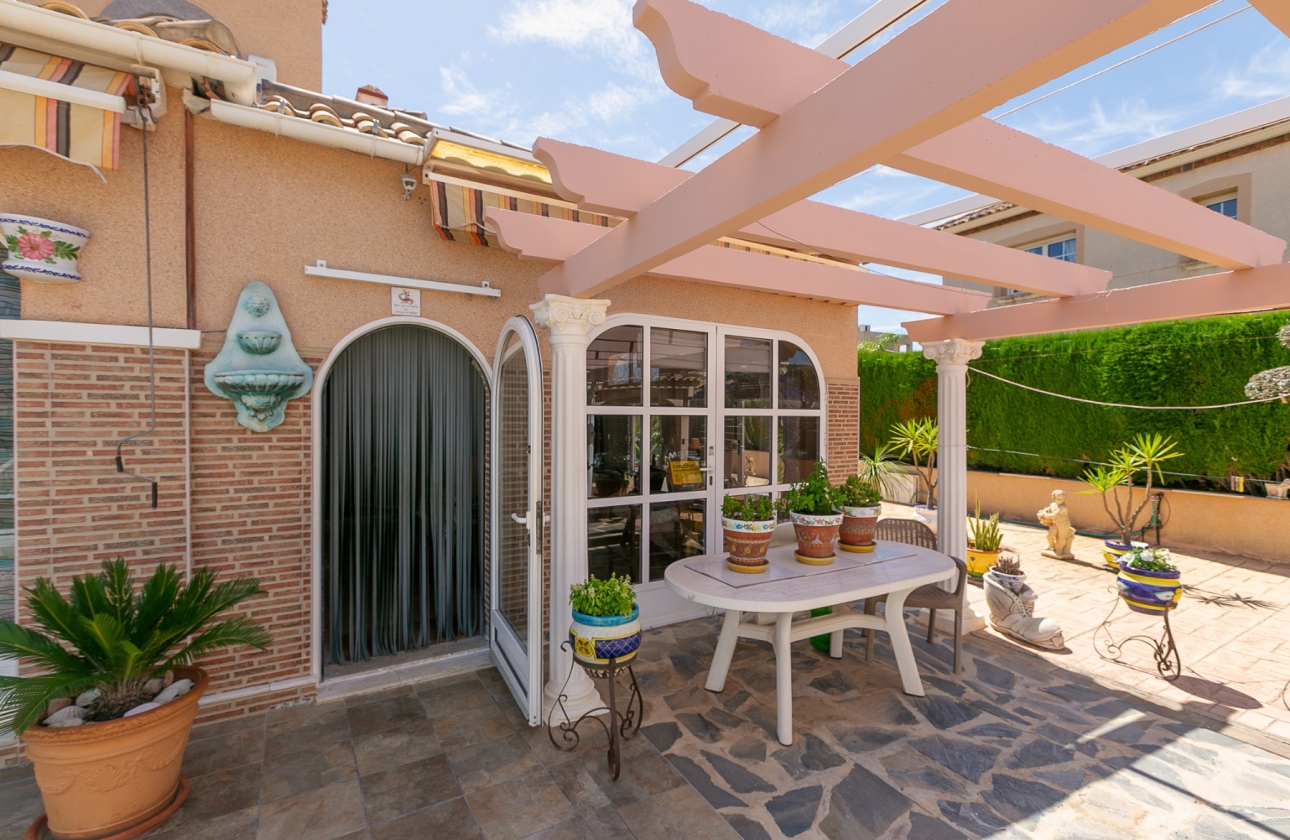 Rynek wtórny - Villa - Orihuela Costa - La Zenia