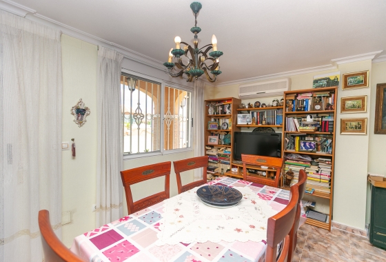 Rynek wtórny - Villa - Orihuela Costa - La Zenia