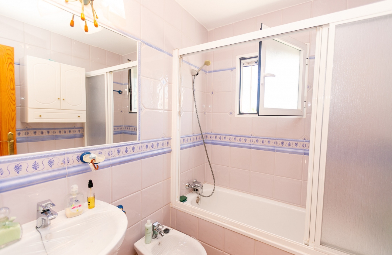 Rynek wtórny - Villa - Orihuela Costa - La Zenia