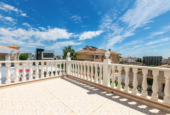 Rynek wtórny - Villa - Orihuela Costa - La Zenia