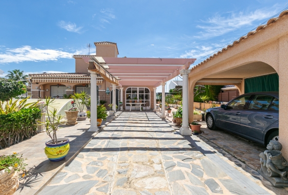 Rynek wtórny - Villa - Orihuela Costa - La Zenia