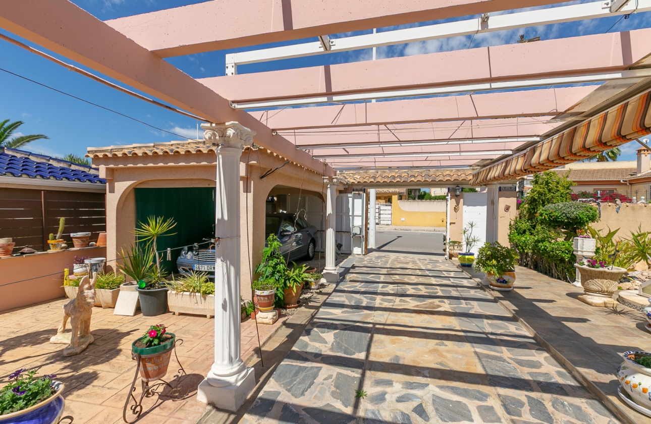 Rynek wtórny - Villa - Orihuela Costa - La Zenia