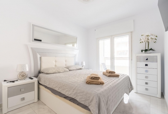 Rynek wtórny - Szeregowiec - Torrevieja - Punta Prima