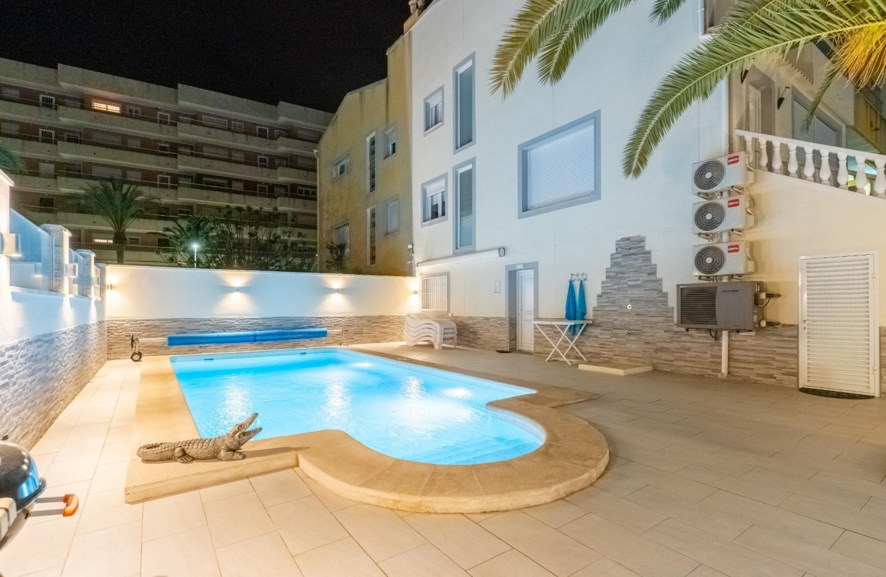 Rynek wtórny - Szeregowiec - Torrevieja - Punta Prima