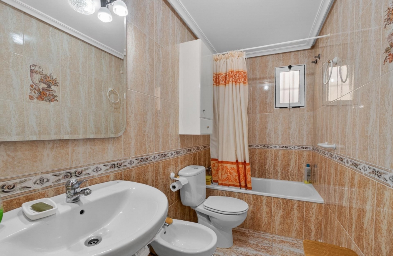 Reventa - Apartment - Torrevieja - Playa de los Locos