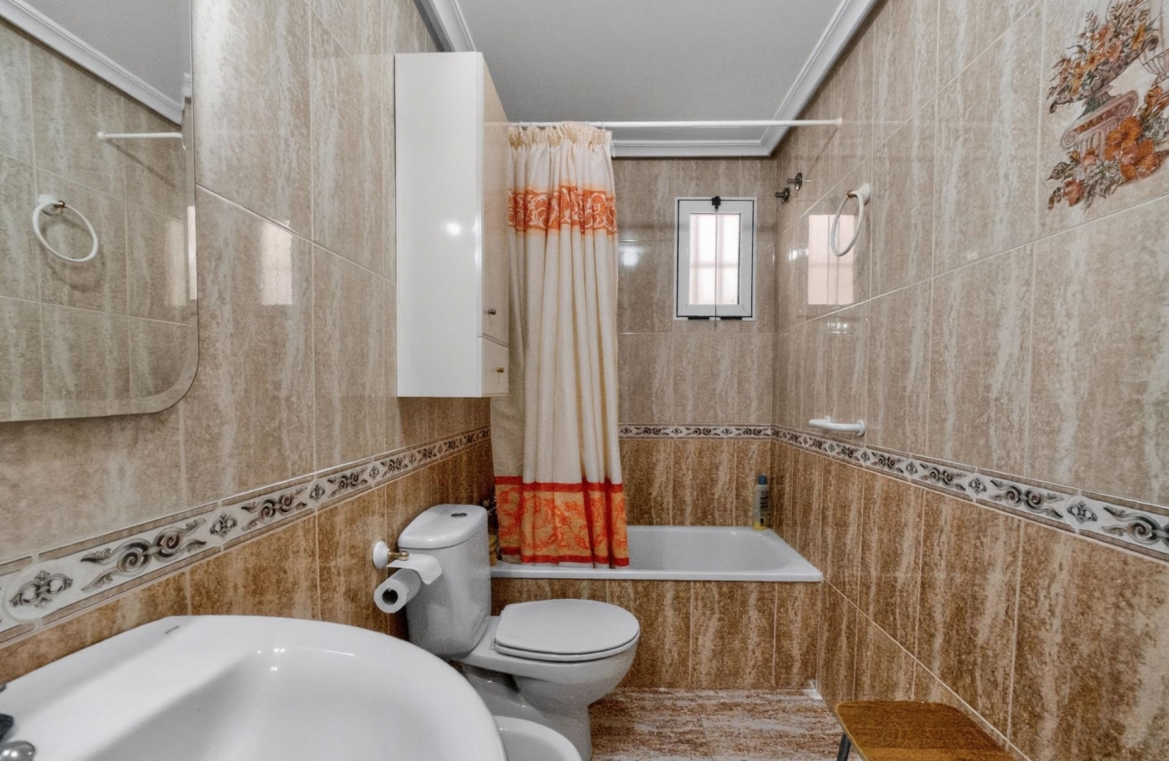 Reventa - Apartment - Torrevieja - Playa de los Locos