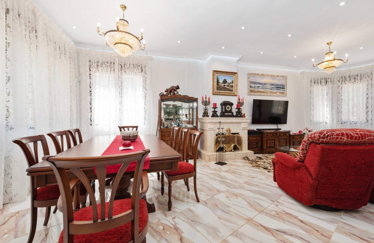 Rynek wtórny - Villa - Orihuela Costa - Campoamor