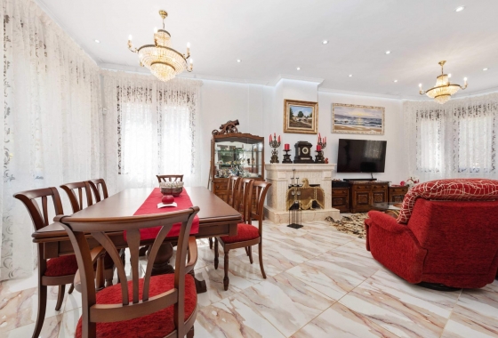 Rynek wtórny - Villa - Orihuela Costa - Campoamor