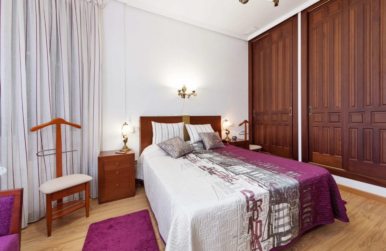 Rynek wtórny - Villa - Orihuela Costa - Campoamor