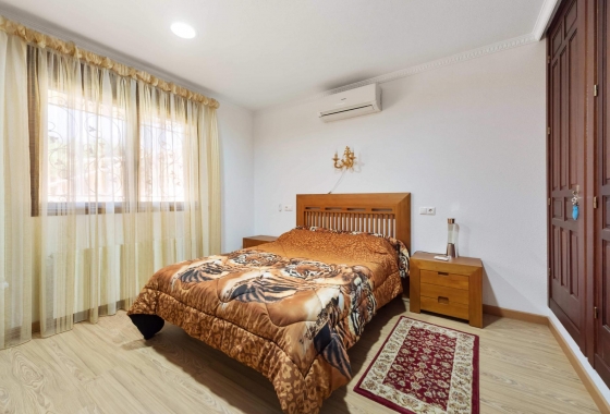 Rynek wtórny - Villa - Orihuela Costa - Campoamor