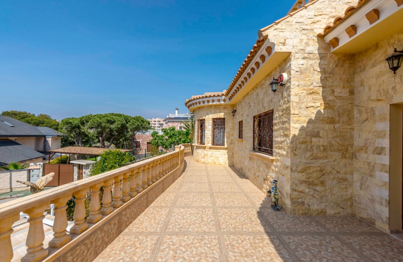 Rynek wtórny - Villa - Orihuela Costa - Campoamor