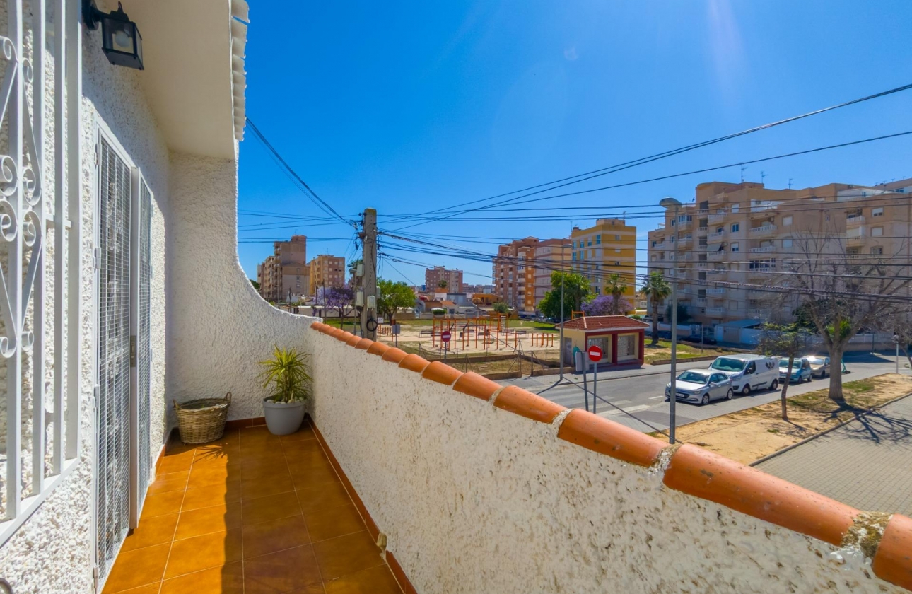 Rynek wtórny - Szeregowiec - Torrevieja - Nueva Torrevieja