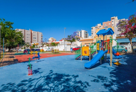 Rynek wtórny - Szeregowiec - Torrevieja - Nueva Torrevieja