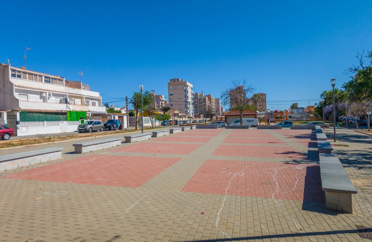 Rynek wtórny - Szeregowiec - Torrevieja - Nueva Torrevieja