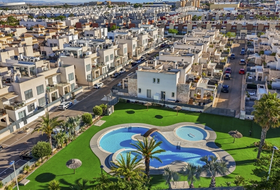 Rynek wtórny - Szeregowiec - Torrevieja - Aguas Nuevas