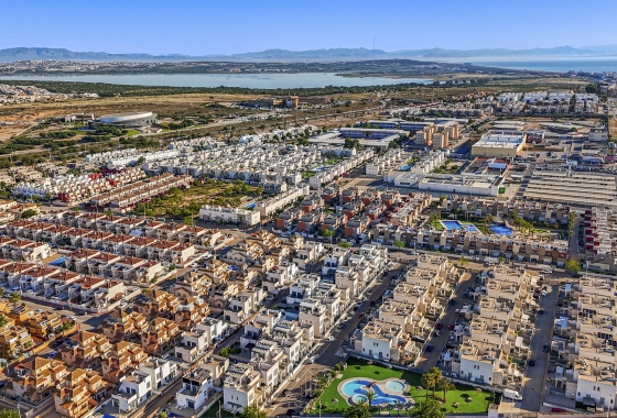 Rynek wtórny - Szeregowiec - Torrevieja - Aguas Nuevas