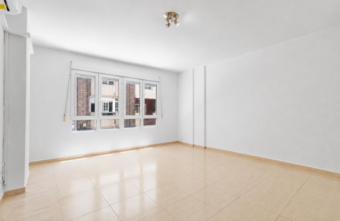Rynek wtórny - Apartament - Torrevieja - Puerto Deportivo