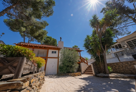 Resale - Villa - Pinar de Campoverde