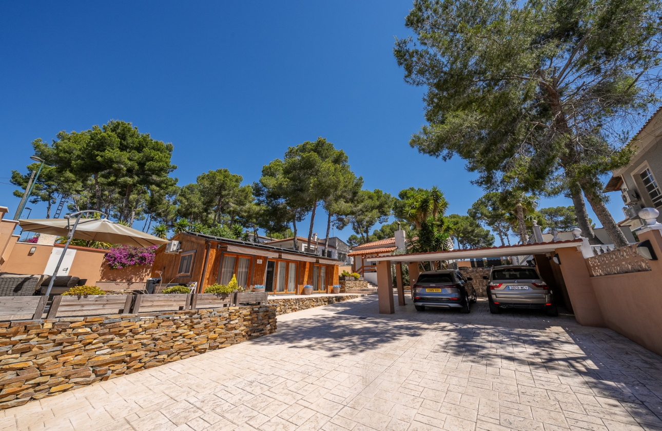 Resale - Villa - Pinar de Campoverde